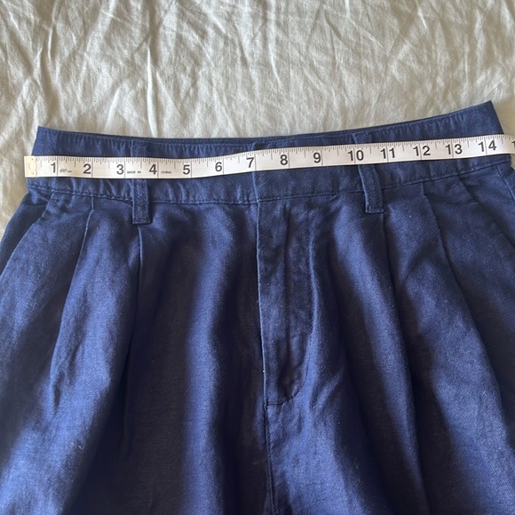 GAP Pleated Linen Pants - Picture 3 of 6